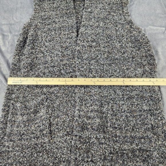 Tahari vest with hood, 33 inches long - Picture 5 of 9